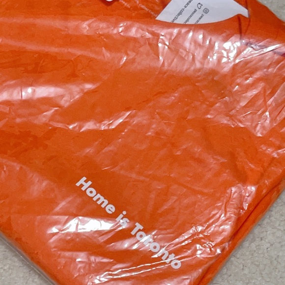 [NEW] PEACE COLLECTIVE- HOME IS TORONTO ORANGE CROPPED T-SHIRT - Size L - Picture 3 of 3